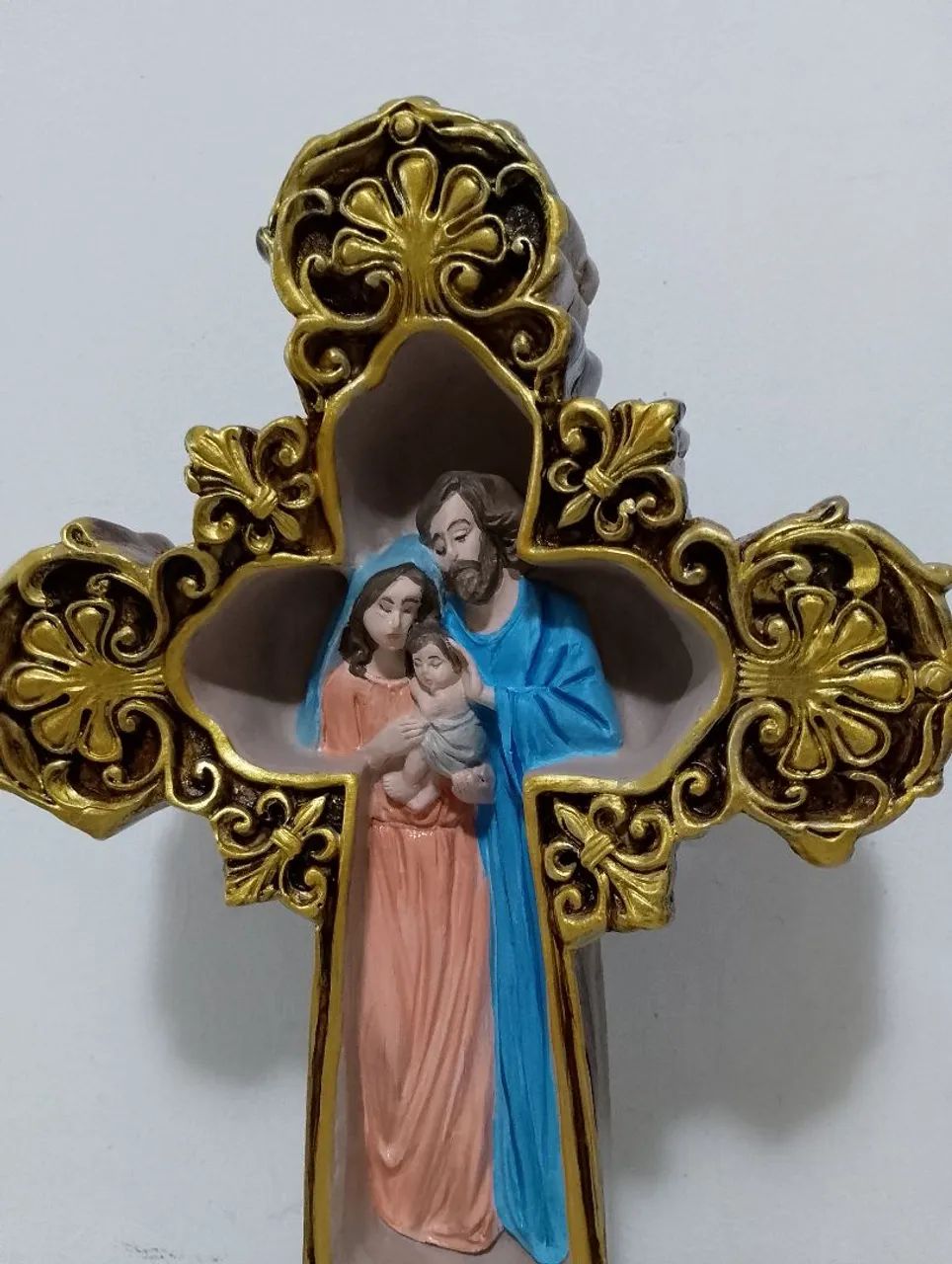 Crucifixo com a Sagrada família  - Foto 4