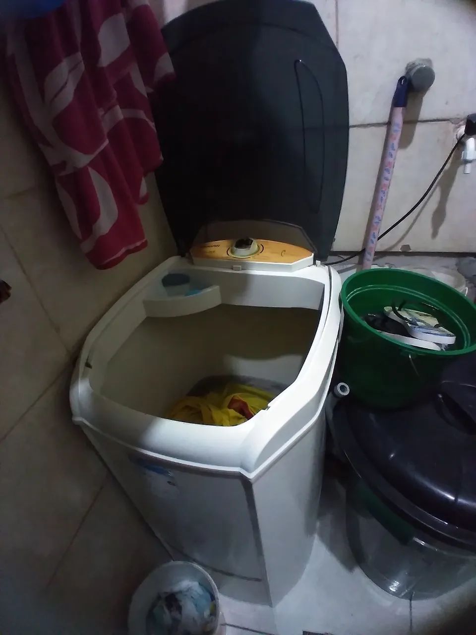 Tanquinho de Lavar Roupa Usada