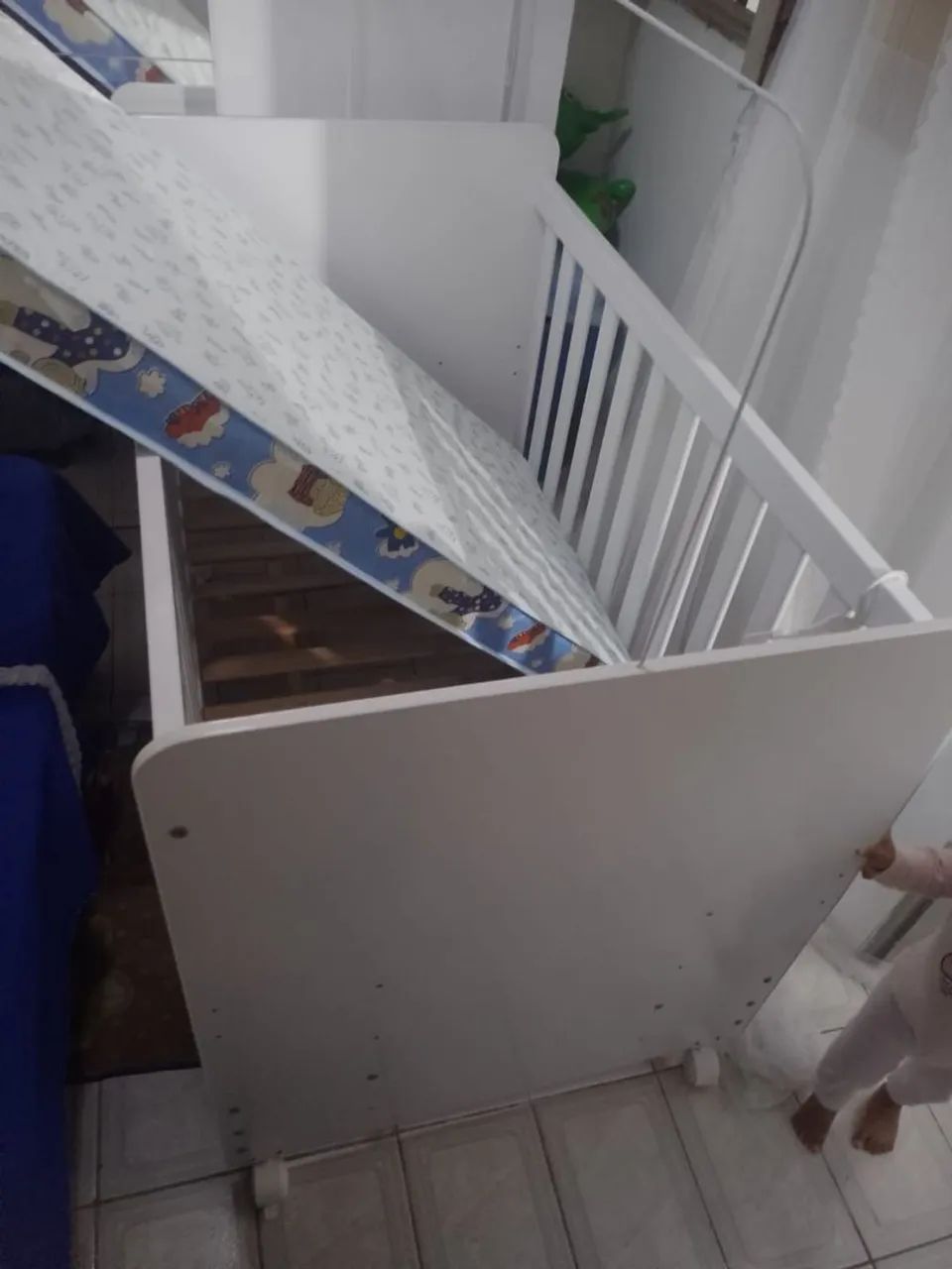Berço branco, vira mini cama 3 em 1 - Foto 3