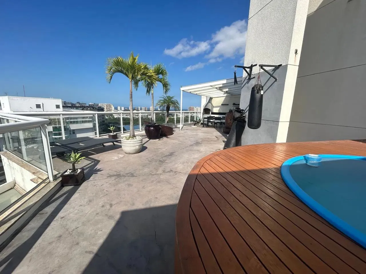 Cobertura Duplex na Barra da Tijuca disponível para locação