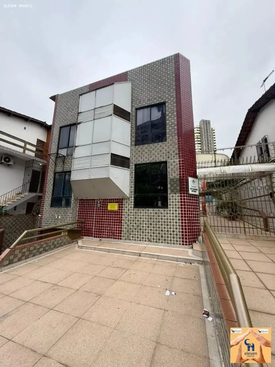 PREDIO para venda possui 805 metros quadrados em Acupe - Salvador - BA