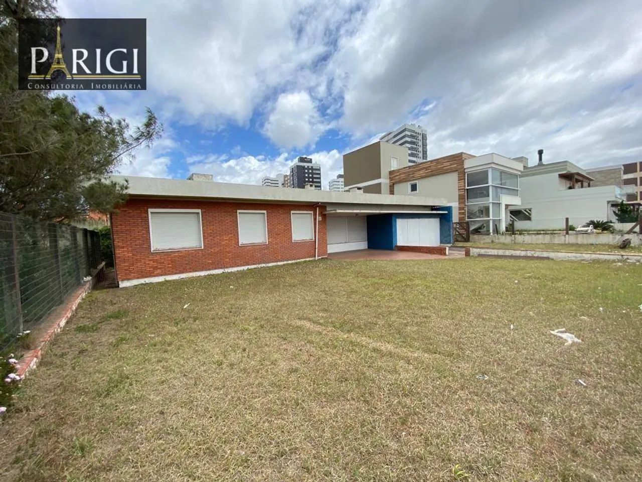 Ótima casa de alvenaria com amplo terreno com vista pro mar Centro de Tramandaí - Foto 3