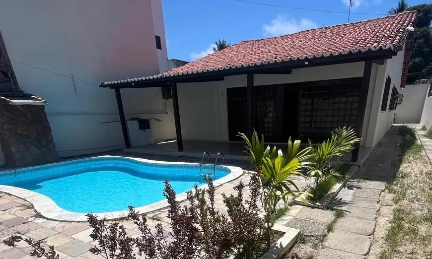 CANDEIAS - Casa na Rua Campo Grande