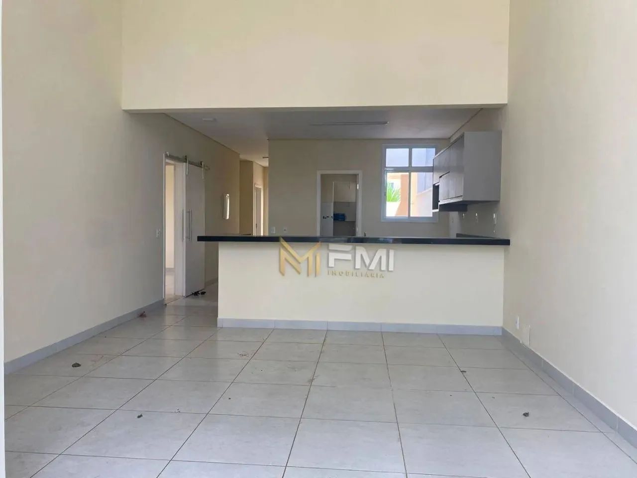 Casa com 3 dormitórios para alugar, 160 m² por R$ 6.000,00/mês - Residencial Jardim de Môn