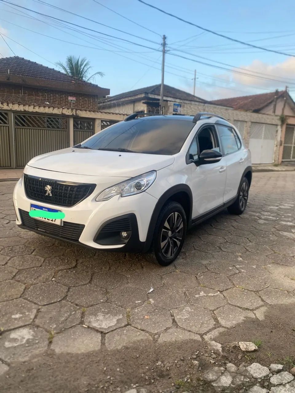 PEUGEOT 2008 2022 ALURE PACK 1.6 AUT