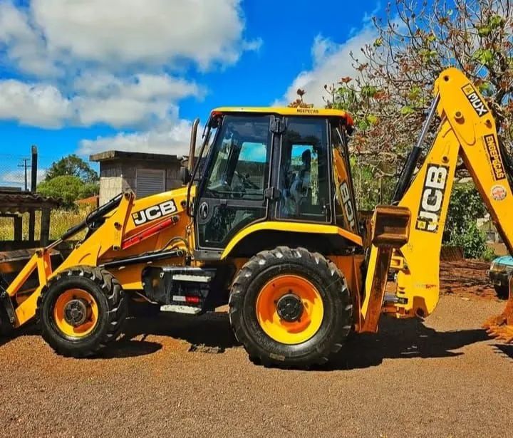 Retroescavadeira JCB 3cx ano 2021