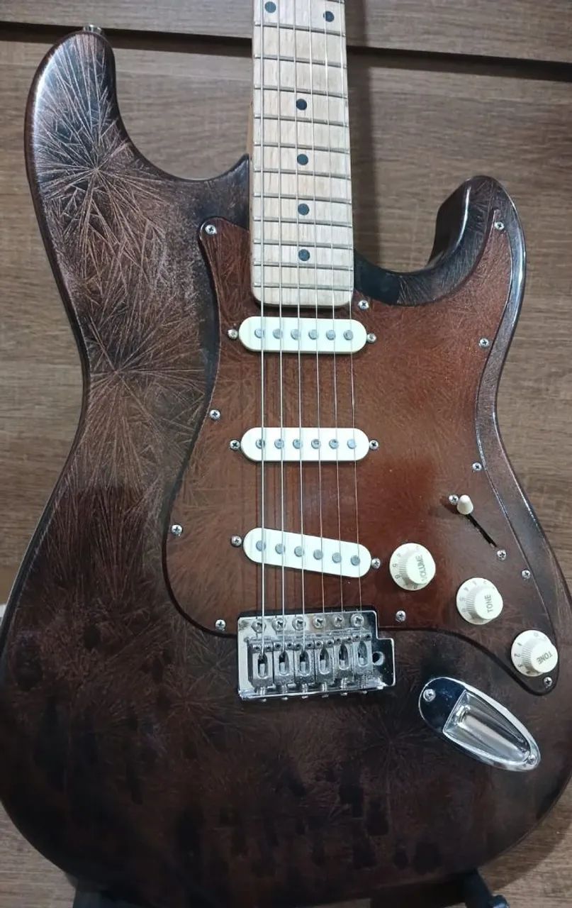 Guitarra Strato Behringer. Muito nova! - Foto 5