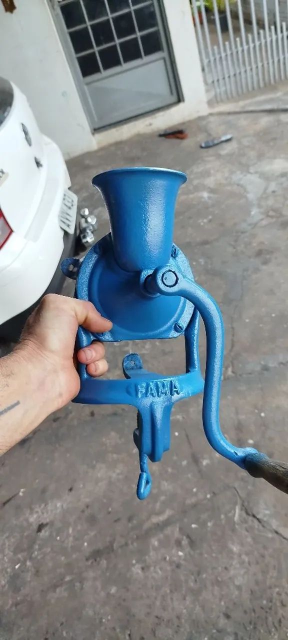 Moedor de Café FAMA Antigo - Peça de Colecionador