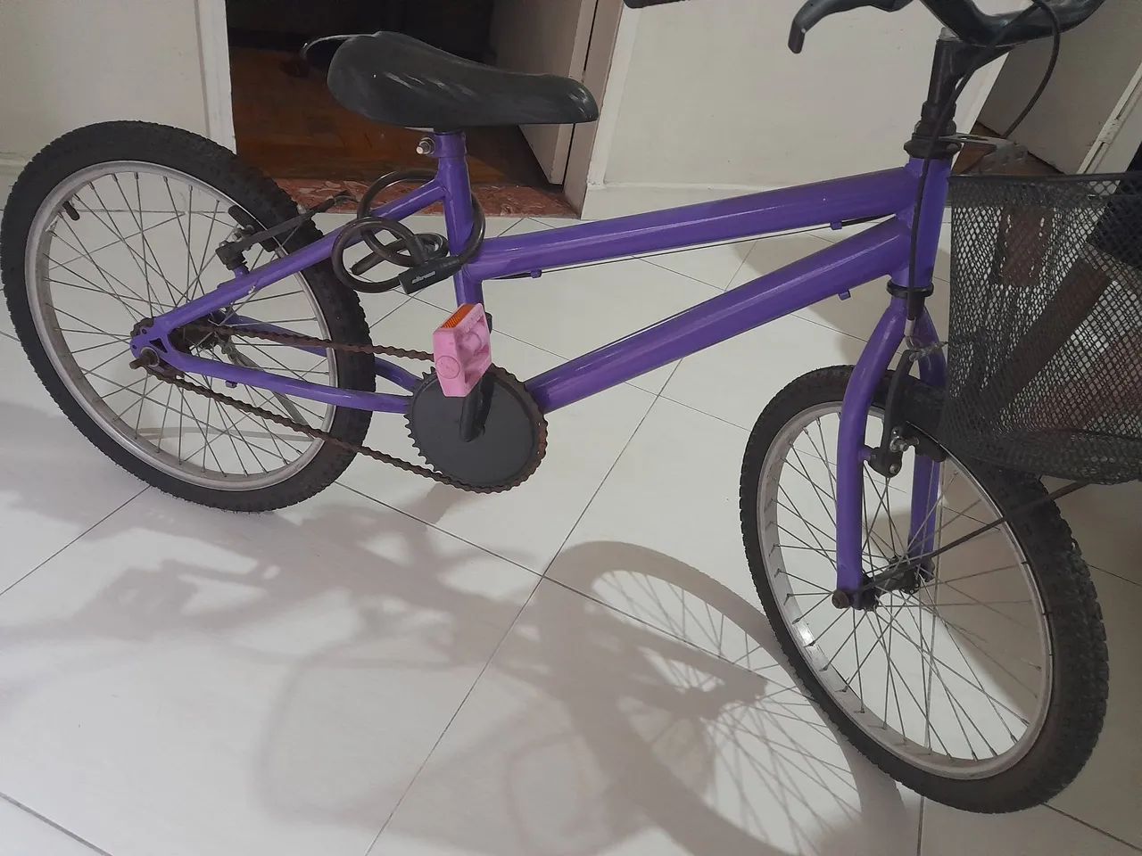 Bicicleta Aro 20 Roxa com Cesta - Foto 2