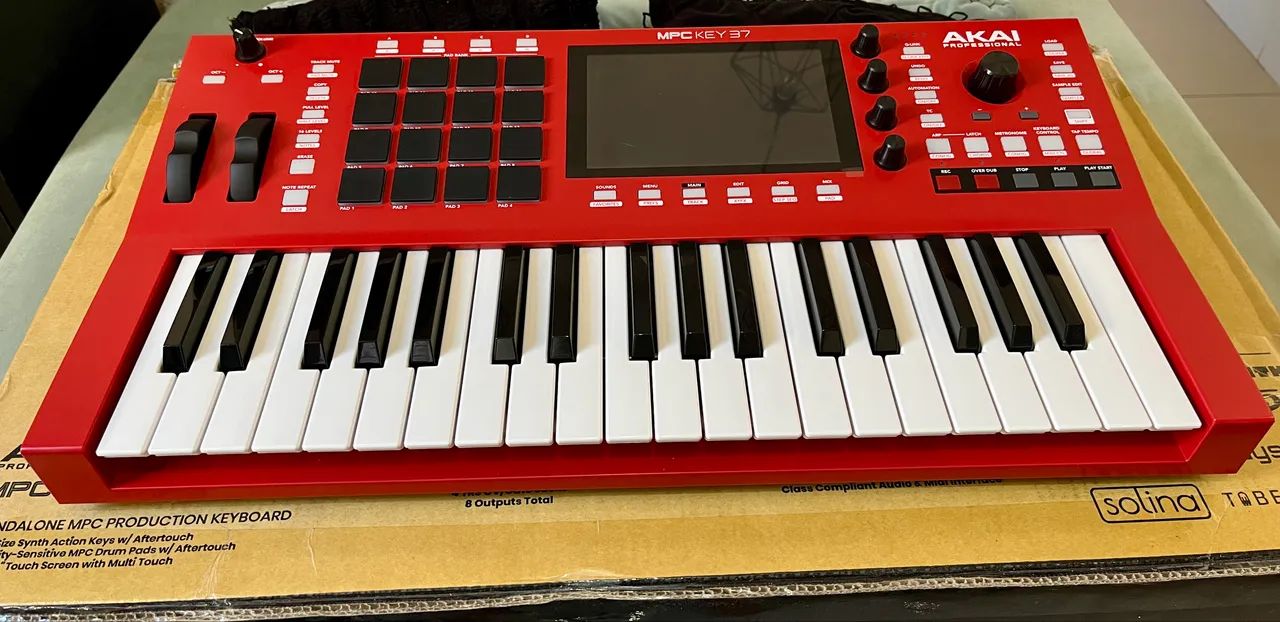 Akai MPC KEY 37 WORKSTATION- Nord Yamaha Roland Kurzweil Casio