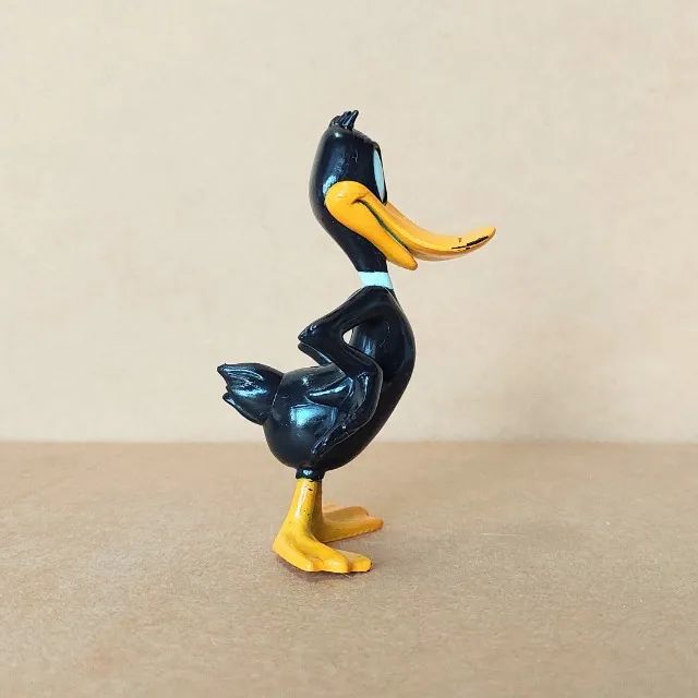 brinquedo - boneco miniatura looney tunes patolino (usado) - Foto 4