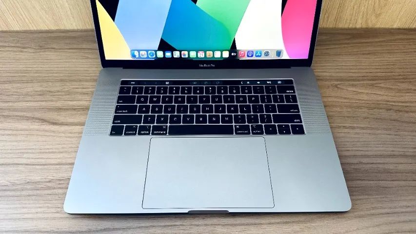 MacBook Pro 2019, Core i9, 32 Gigas Ram, 512 Ssd, 15.4 Polegadas, Touch Bar + Touch Id - Foto 3