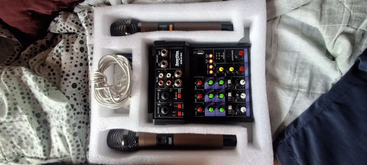 MESA 4 CANAIS - Microfone Karaokê