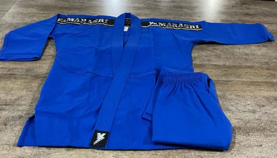 Kimono de Judô e Jiu-jitsu Infantil - Frete incluso - Foto 2