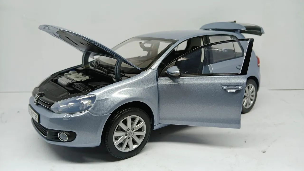 Miniatura Volkswagen Golf MK6 1/18 - Foto 5