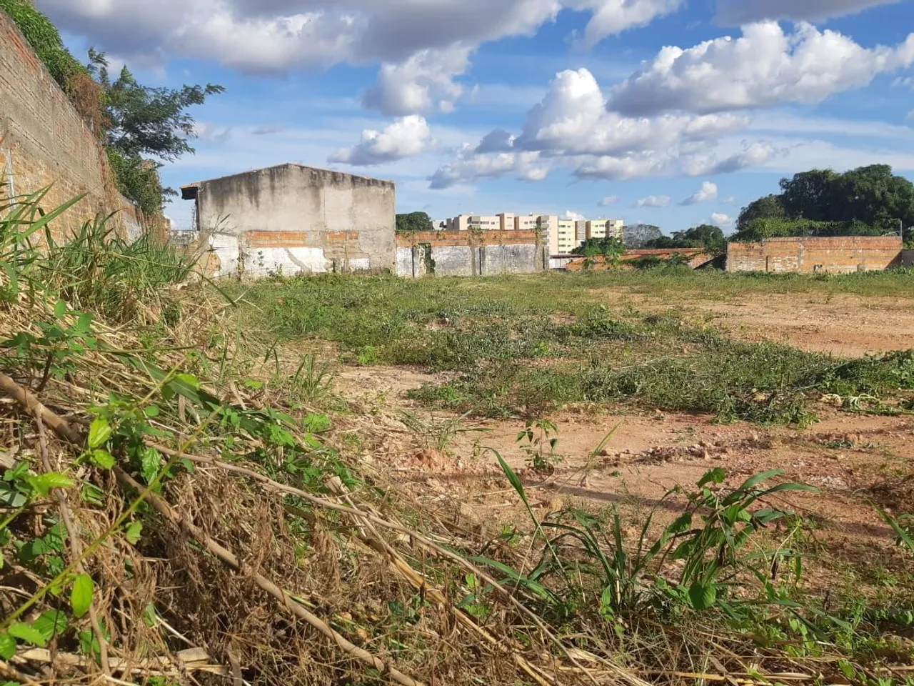 Terreno com duas frentes 40x32 e 40x32