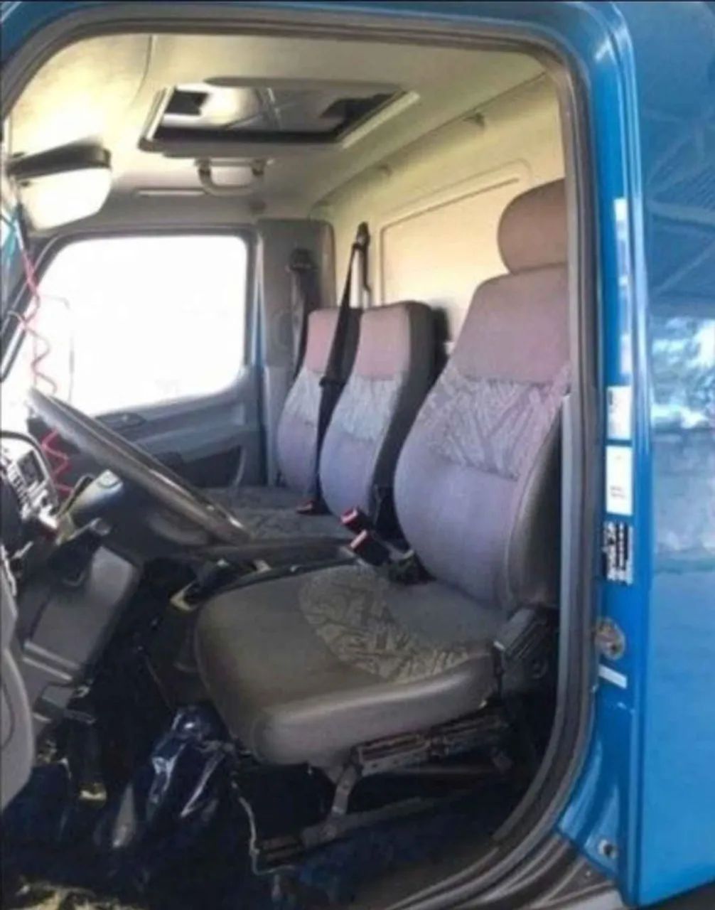 Mercedes-Benz Accelo 815 - Carroceria de Madeira 6,5m - Foto 4