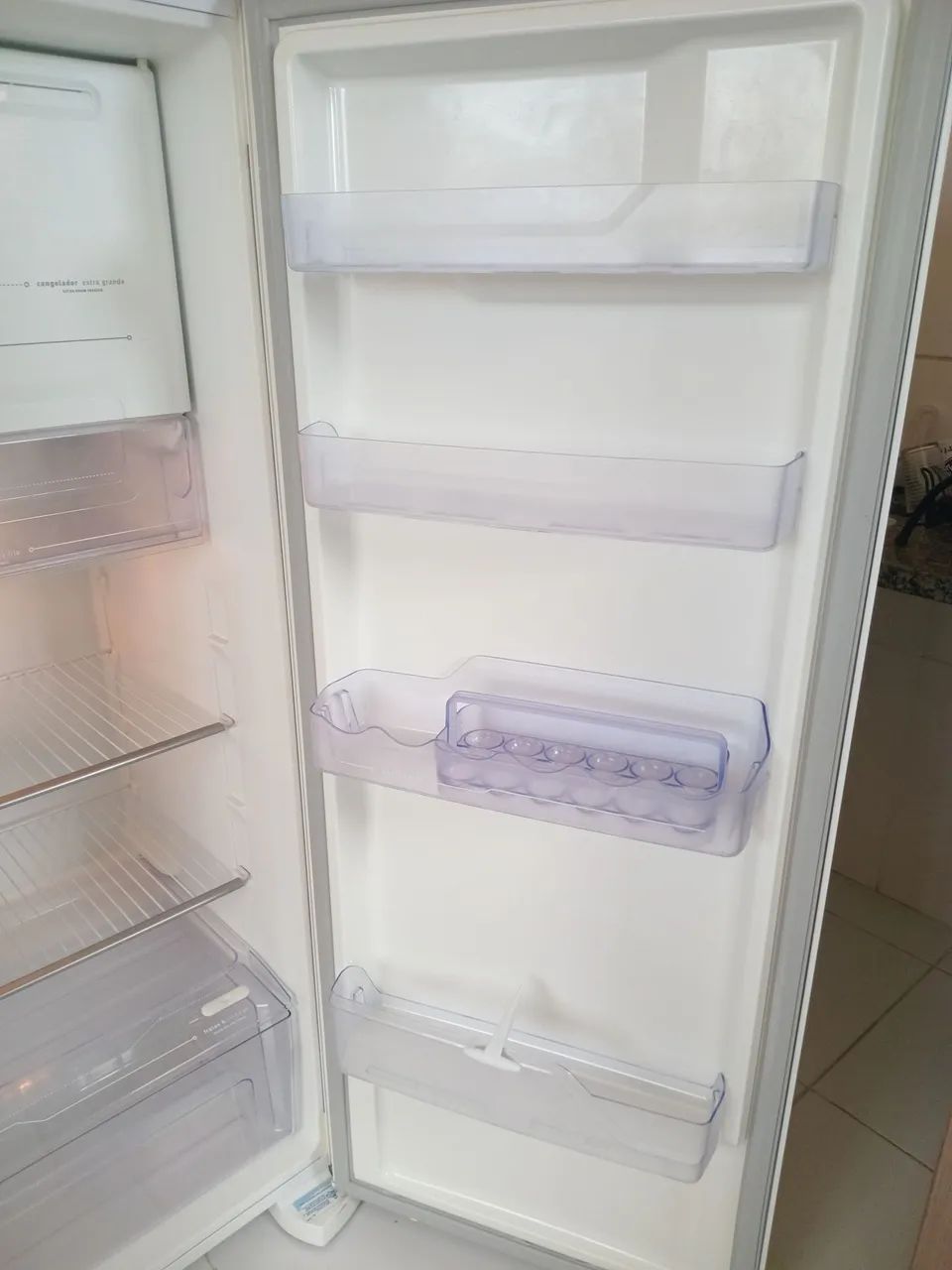 Geladeira Electrolux Frost Free - Foto 6