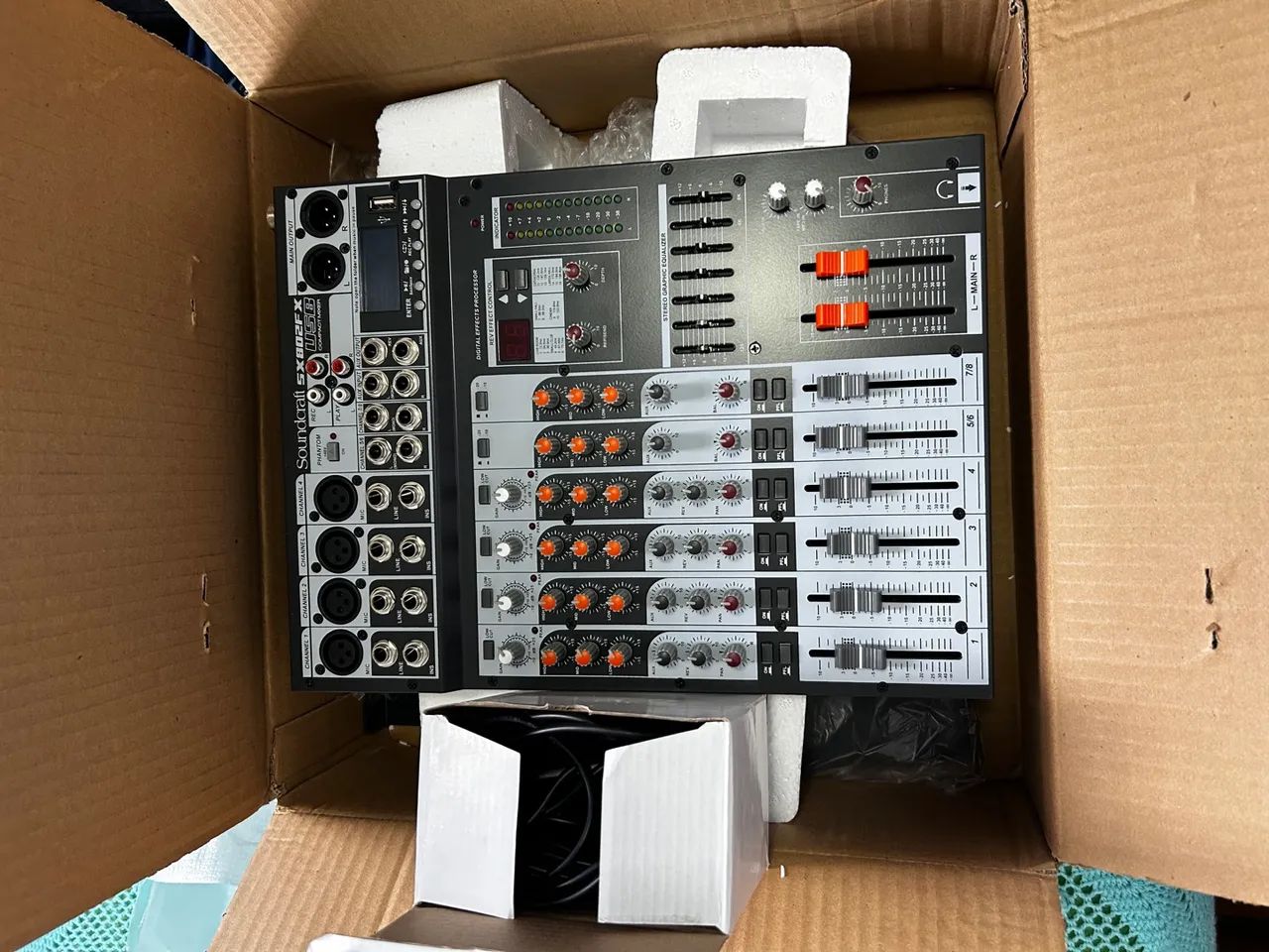 SOUNDCRAFT  SX-802-FX-USB
