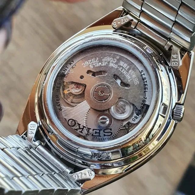 Relógio Seiko 5 Automático Mostrador Texturizado Snxg47k - Foto 6