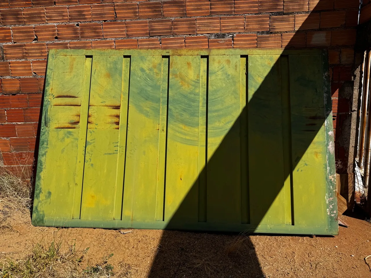 Portão grande e social usado