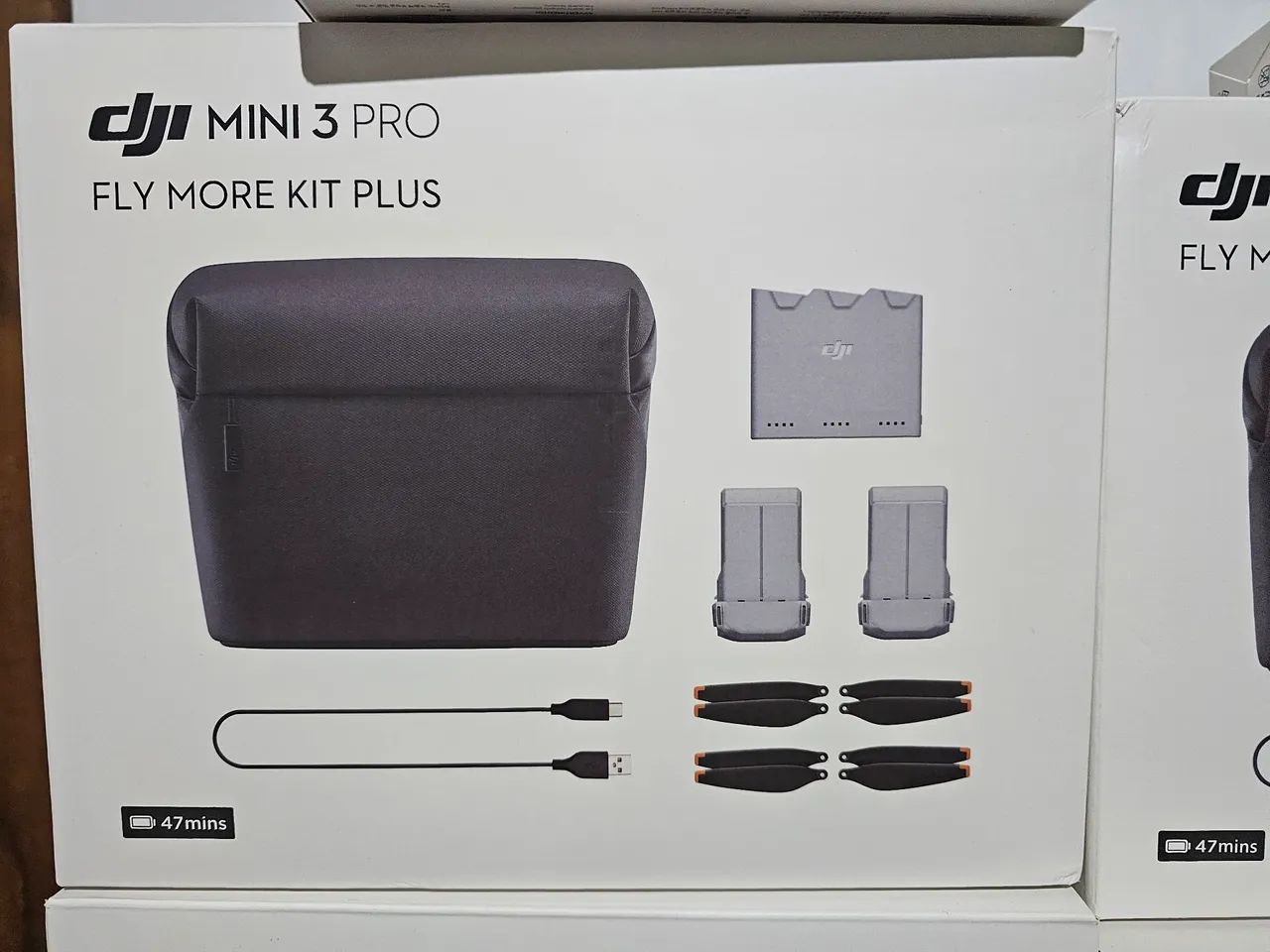Fly More kit plus 47 mins/ mini 3 pro/ mini 4 pro