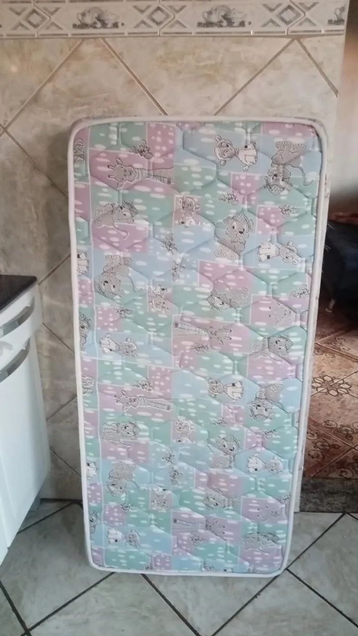 ? VENDO COLCHÃO INFANTIL EM ÓTIMO ESTADO!