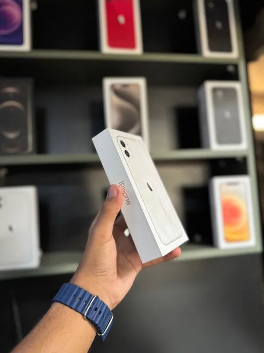 IPHONE 11 Branco 64 gb - Novo  - Foto 2