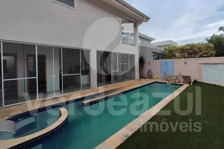 Sobrado com piscina e 4 quartos ,3 suítes em Swiss Park - Campinas - SP