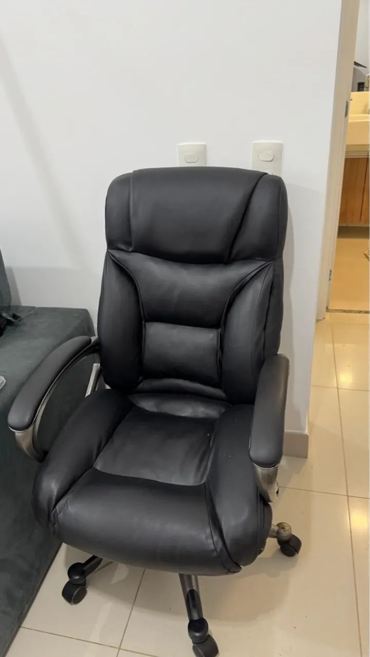 Vendo Cadeira de Escritório Executiva - Foto 2