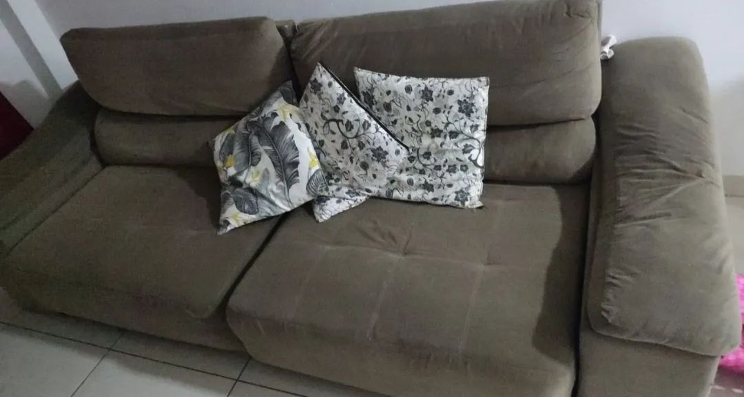 Sofá confortável e moderno