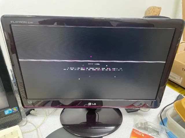 Monitor Lg Flatron Ea2050t 20 Polegadas Com Defeito Na Tela - Foto 2