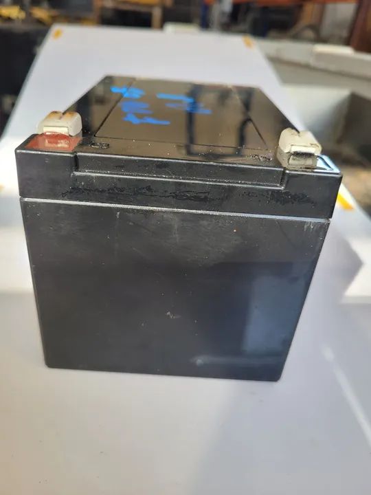 Vende se bateria estacionaria VISION 12 volt 12 amp - Foto 5