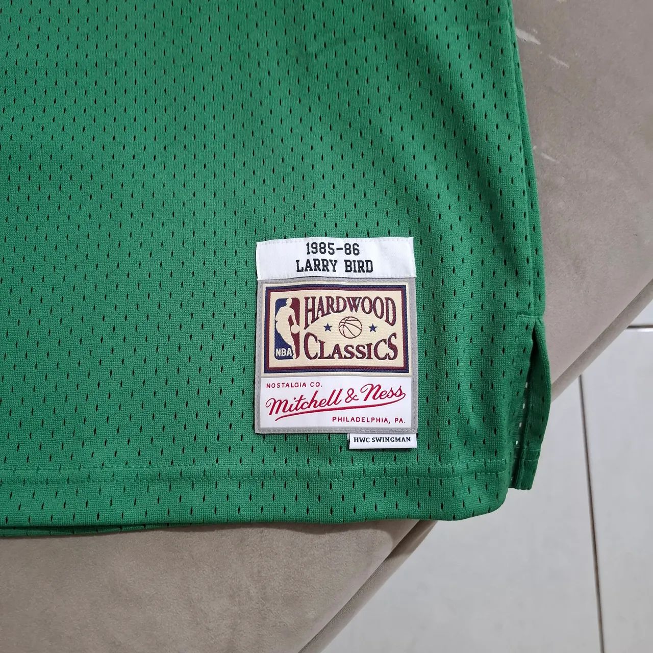Regata Nba Mitchell & Ness Boston Celtics da lenda Larry Bird - Foto 3