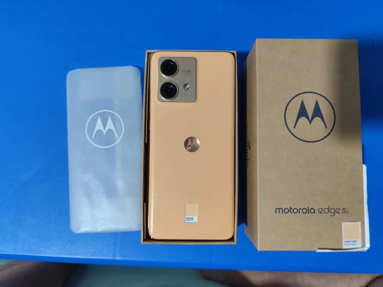 Motorola Edge 40 Neo Peach Fuzz - 5 meses de uso - Excelente estado!