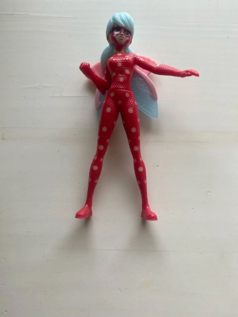 Boneca Miraculous Ladybug Kinder Ovo 2024 - Foto 3