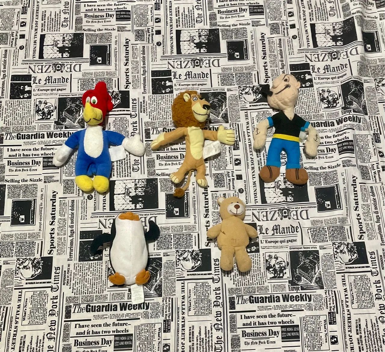 Pelúcias de personagens diversos
