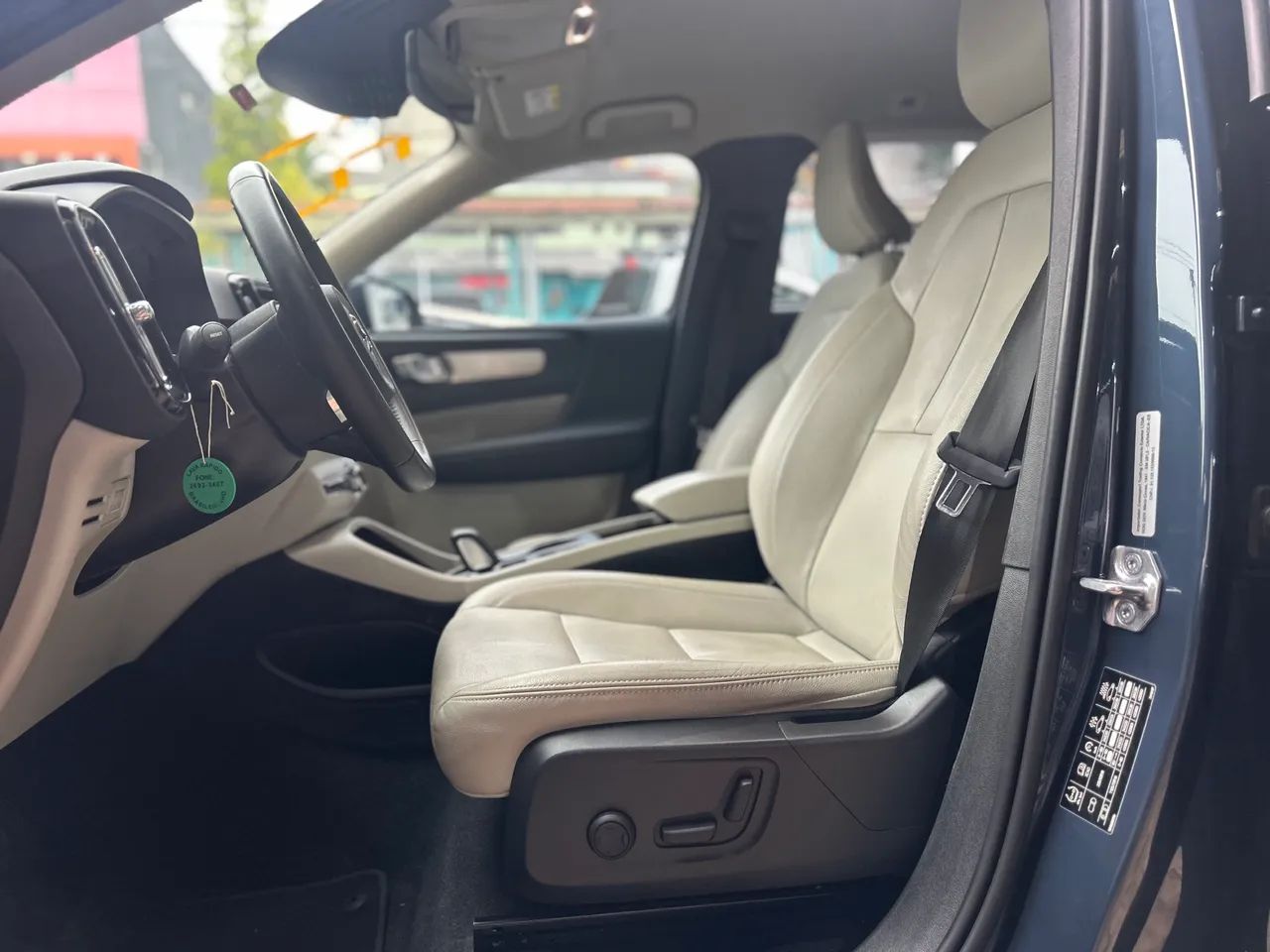 Volvo XC40 XC 40 T-5 Híbrido Momentum 1.5 262cv 2021 - Foto 12