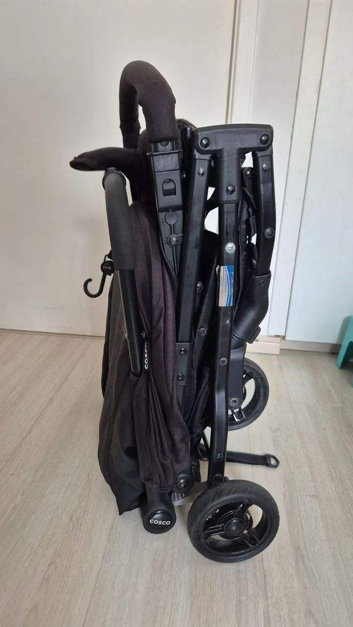 Carrinho de Bebê Cosco Minny - compacto estilo pocket - Foto 5