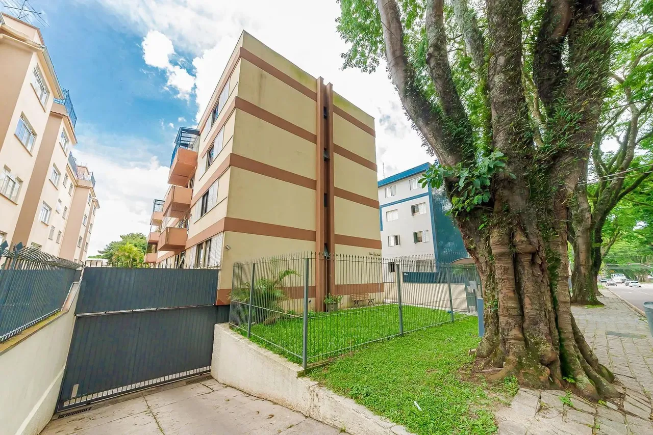 Excelente apartamento para locação no Bacacheri 3 quartos, suíte e sacada ensolarada!