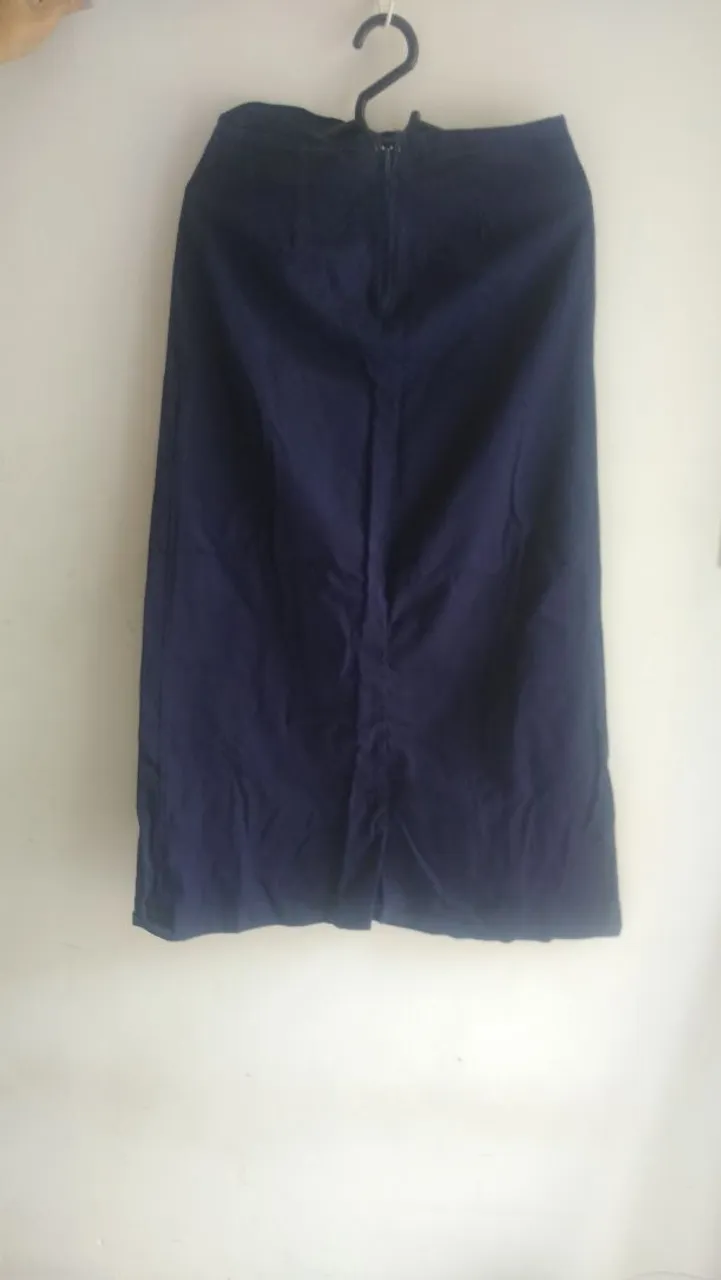 Saia Midi Azul Marinho