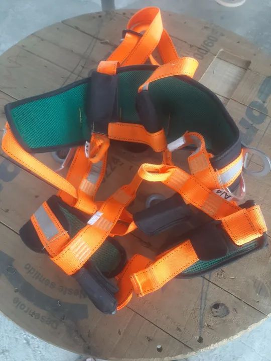 Cinto de segurança tipo paraquedista - Foto 3