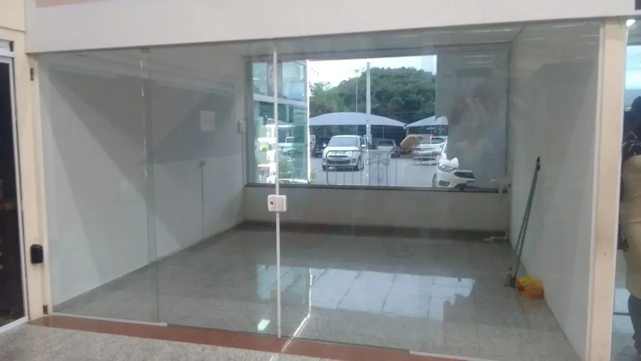 Box/Garagem para alugar por R$ 1.520/mês - Centro - Arujá/SP