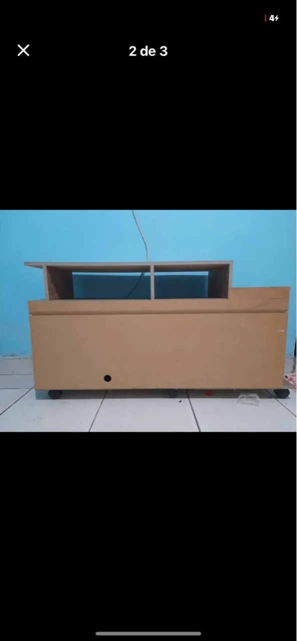 Rack de madeira com design moderno