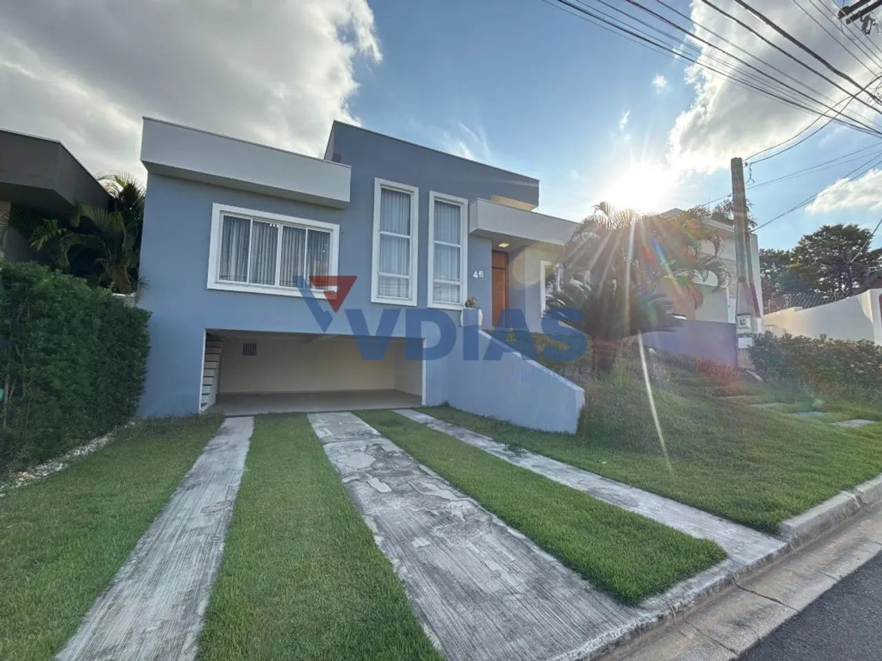 IMÓVEL COM 03 SUÍTES NA VILA INGLESA, INDAIATUBA - SP.