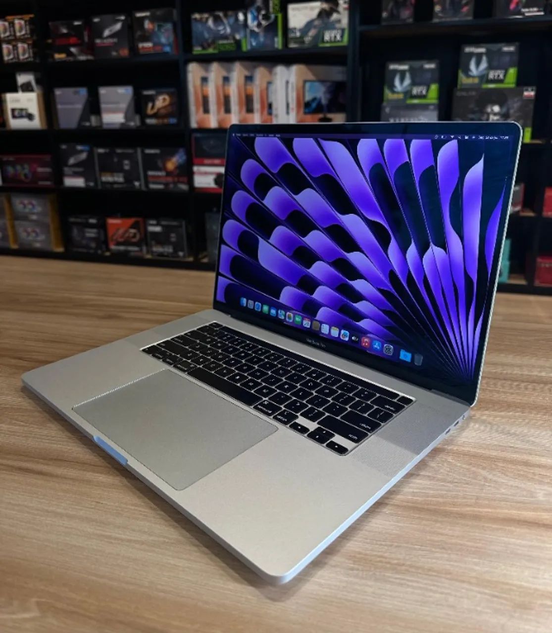 Macbook pro i9 16gb de ram 1tb de SSD, 16 polegadas - Pronta