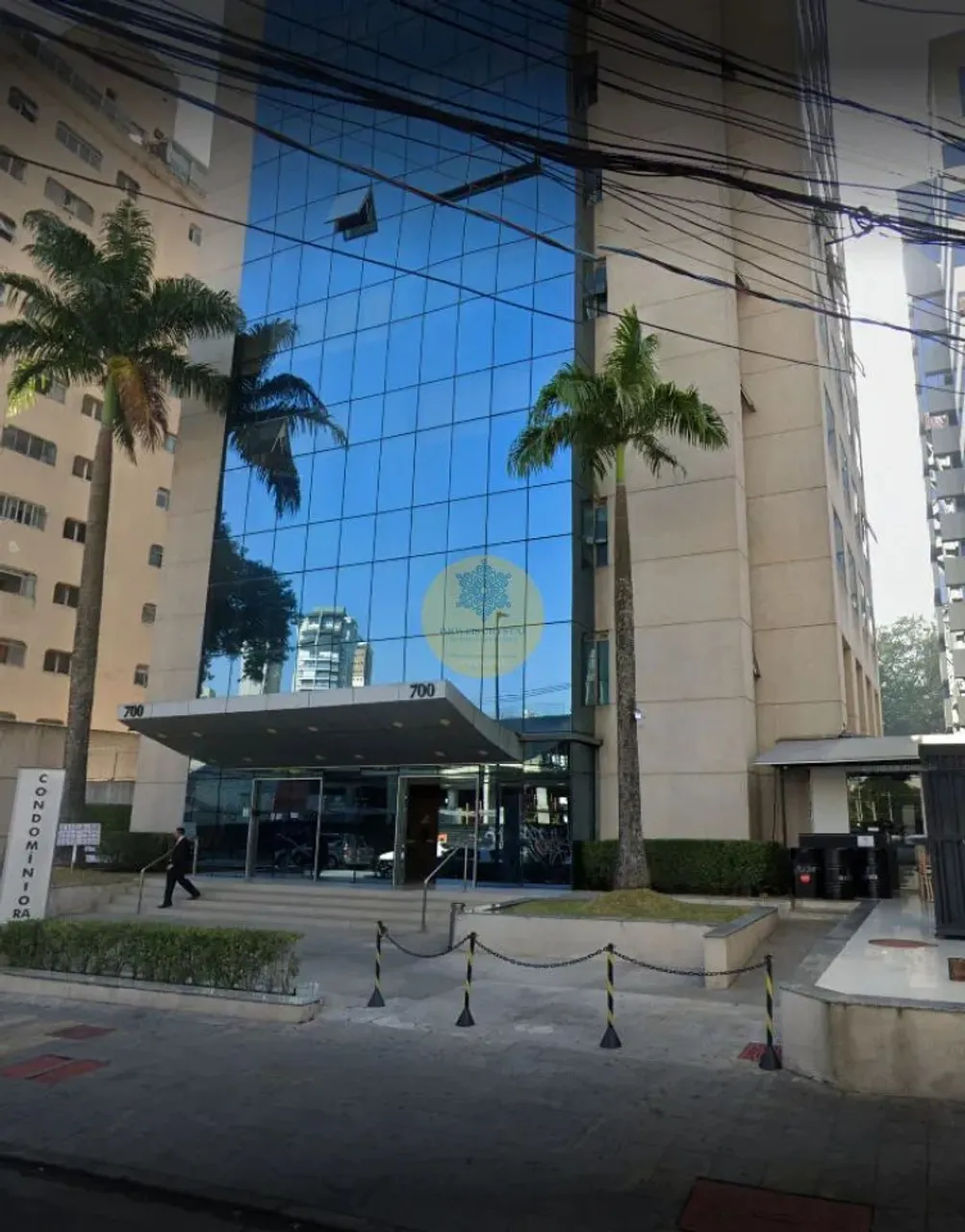 Sala Comercial 160 m²e Semi-Mobiliada para Locação