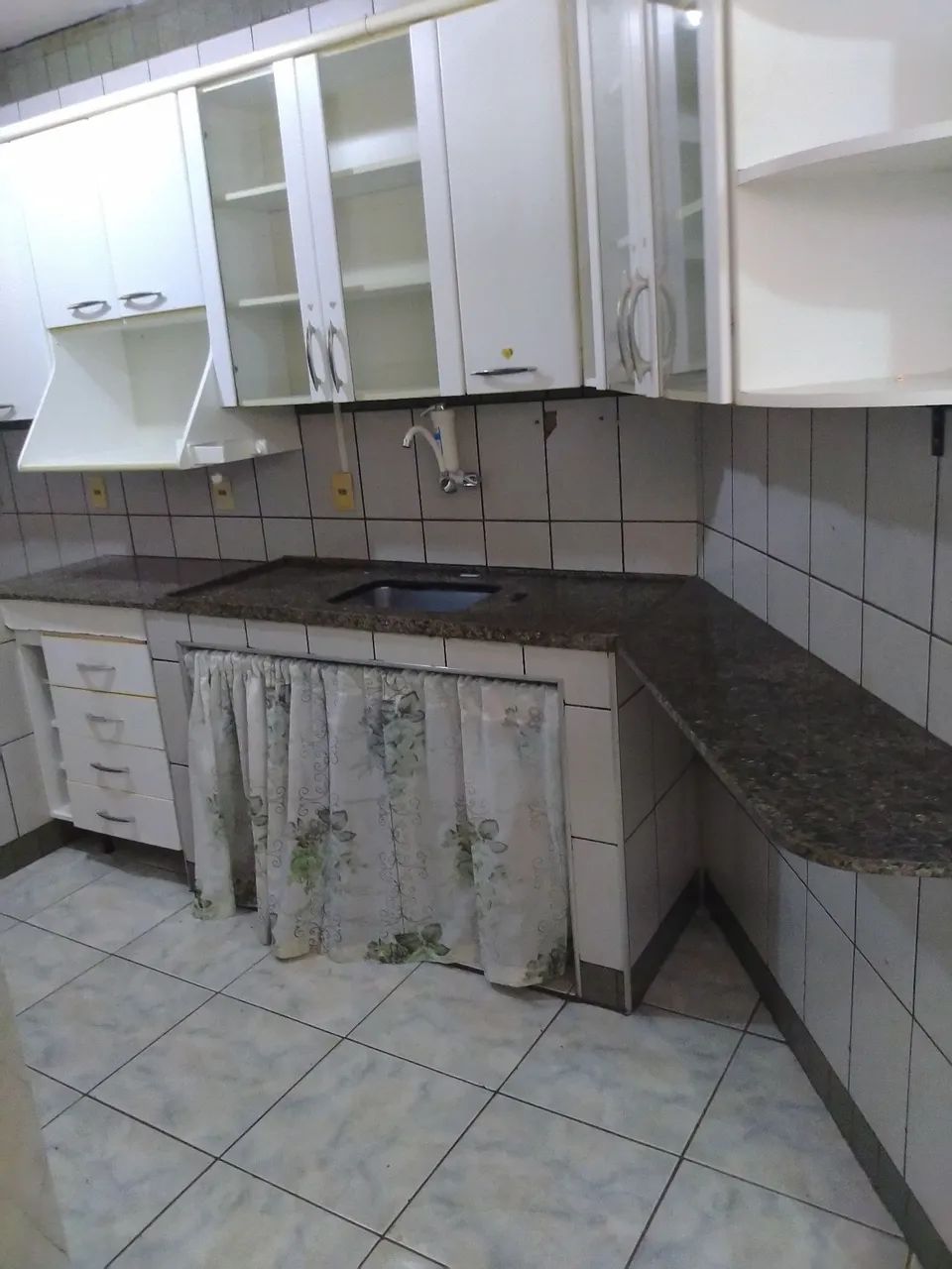 Apto 3 quartos em naque