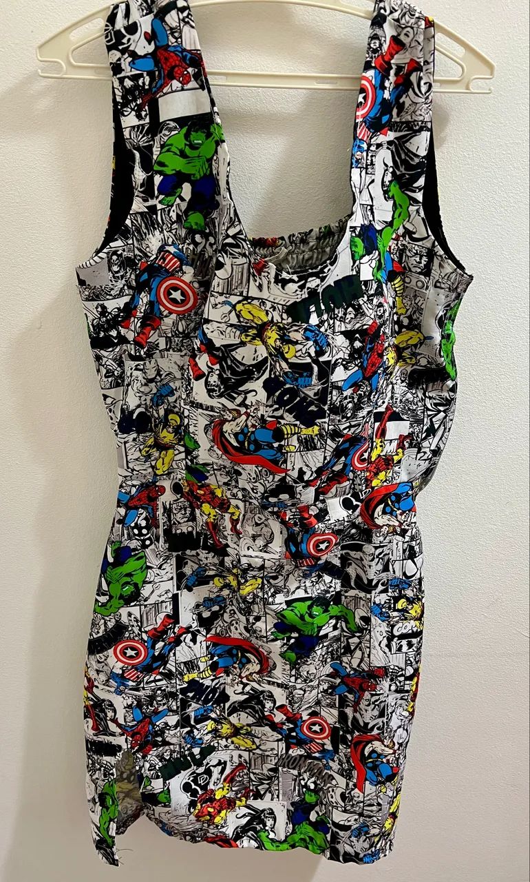 Vestido Temático Marvel.