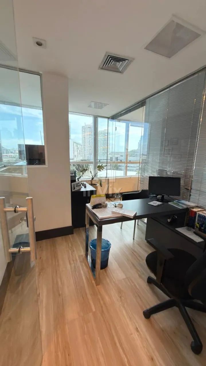 Sala comercial, frente, sol da manhã! Ed Work Center na Enseada do Suá - Foto 5